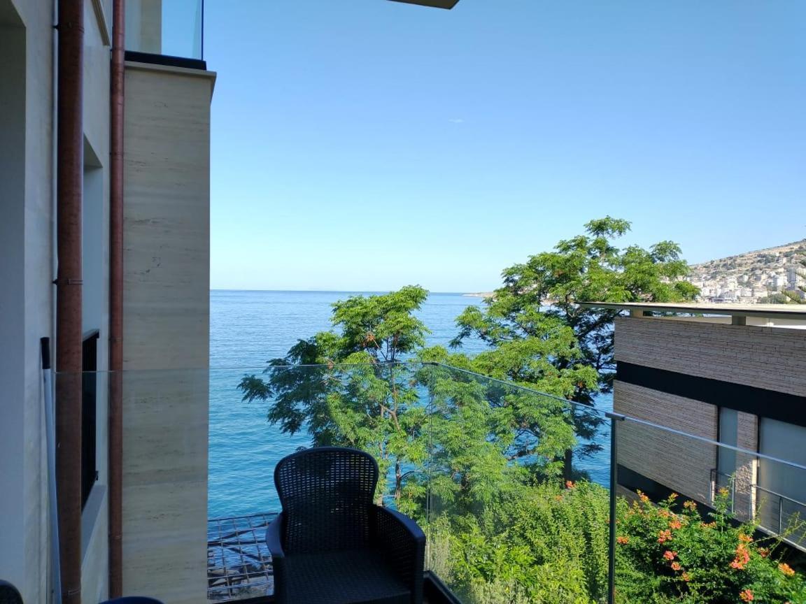 2F Saranda Apartment Bagian luar foto
