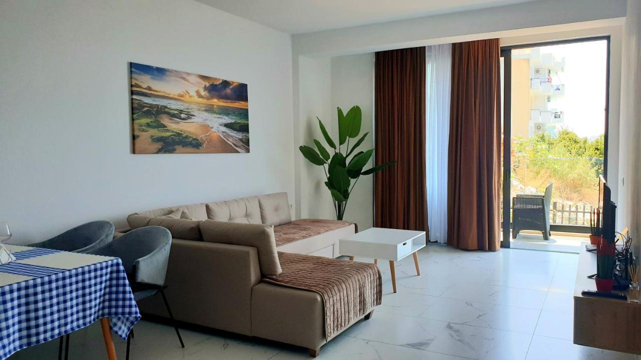 2F Saranda Apartment Bagian luar foto