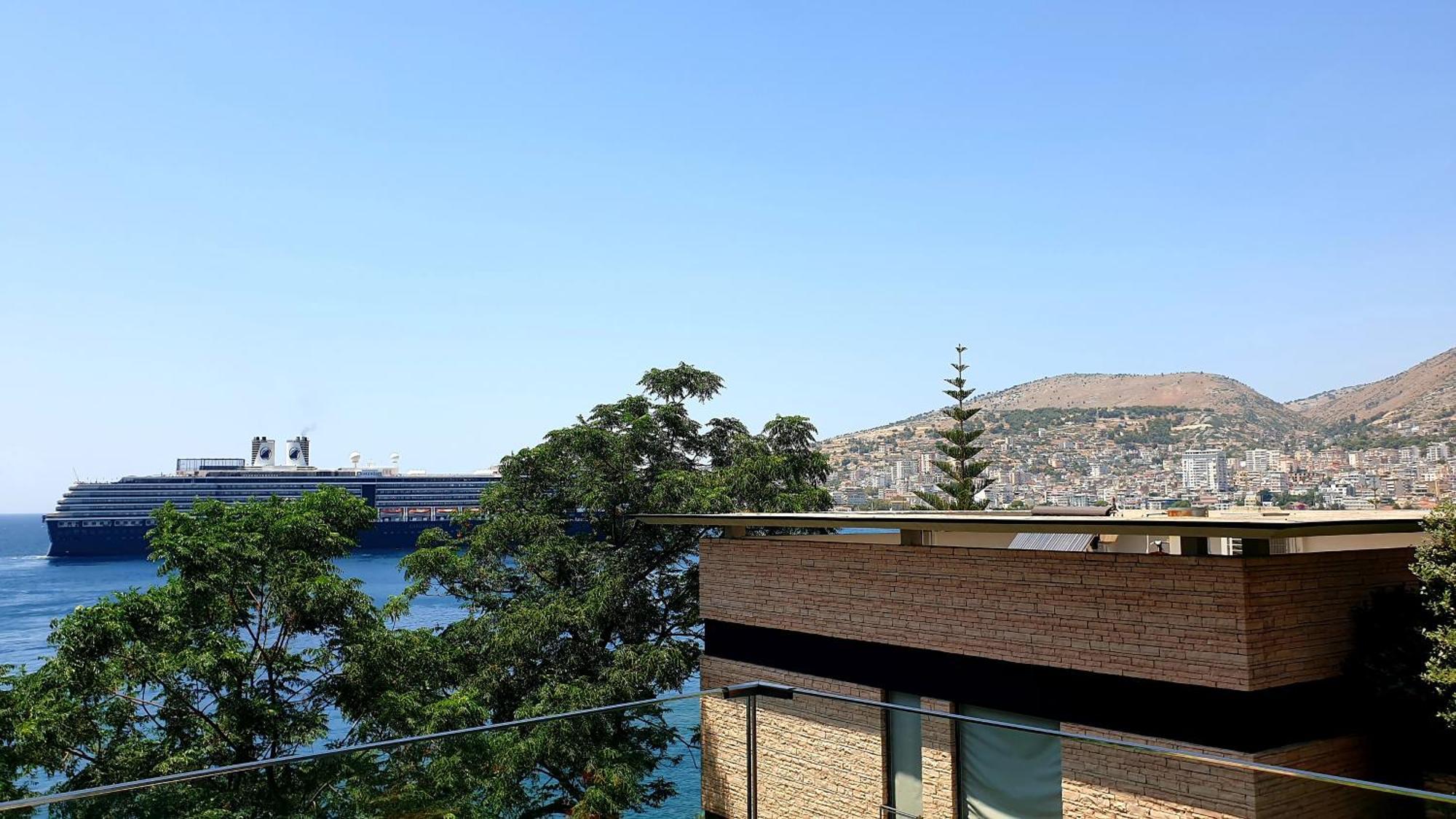 2F Saranda Apartment Bagian luar foto