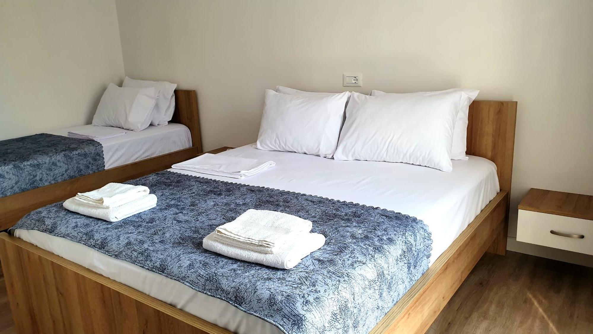 2F Saranda Apartment Bagian luar foto