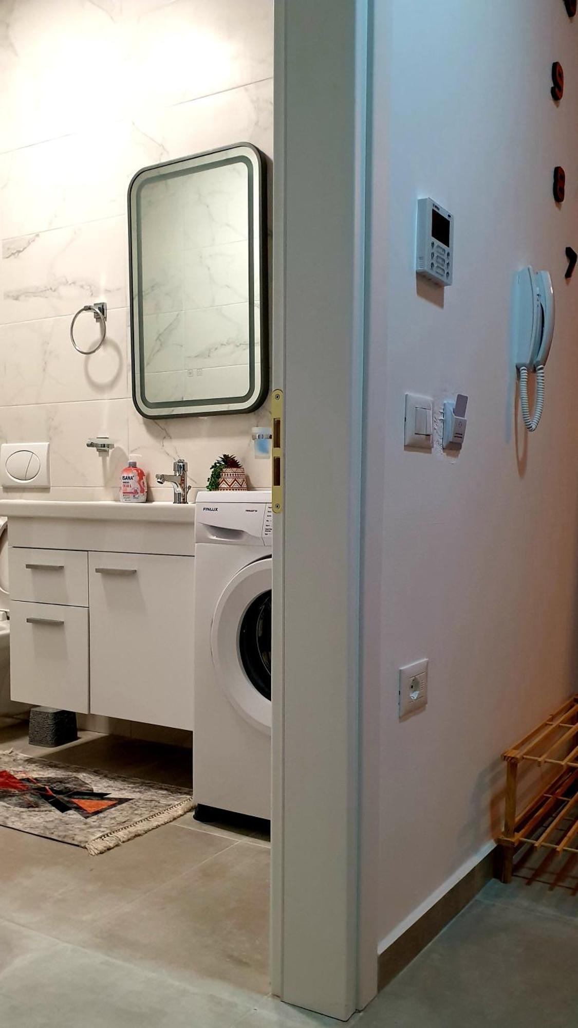 2F Saranda Apartment Bagian luar foto