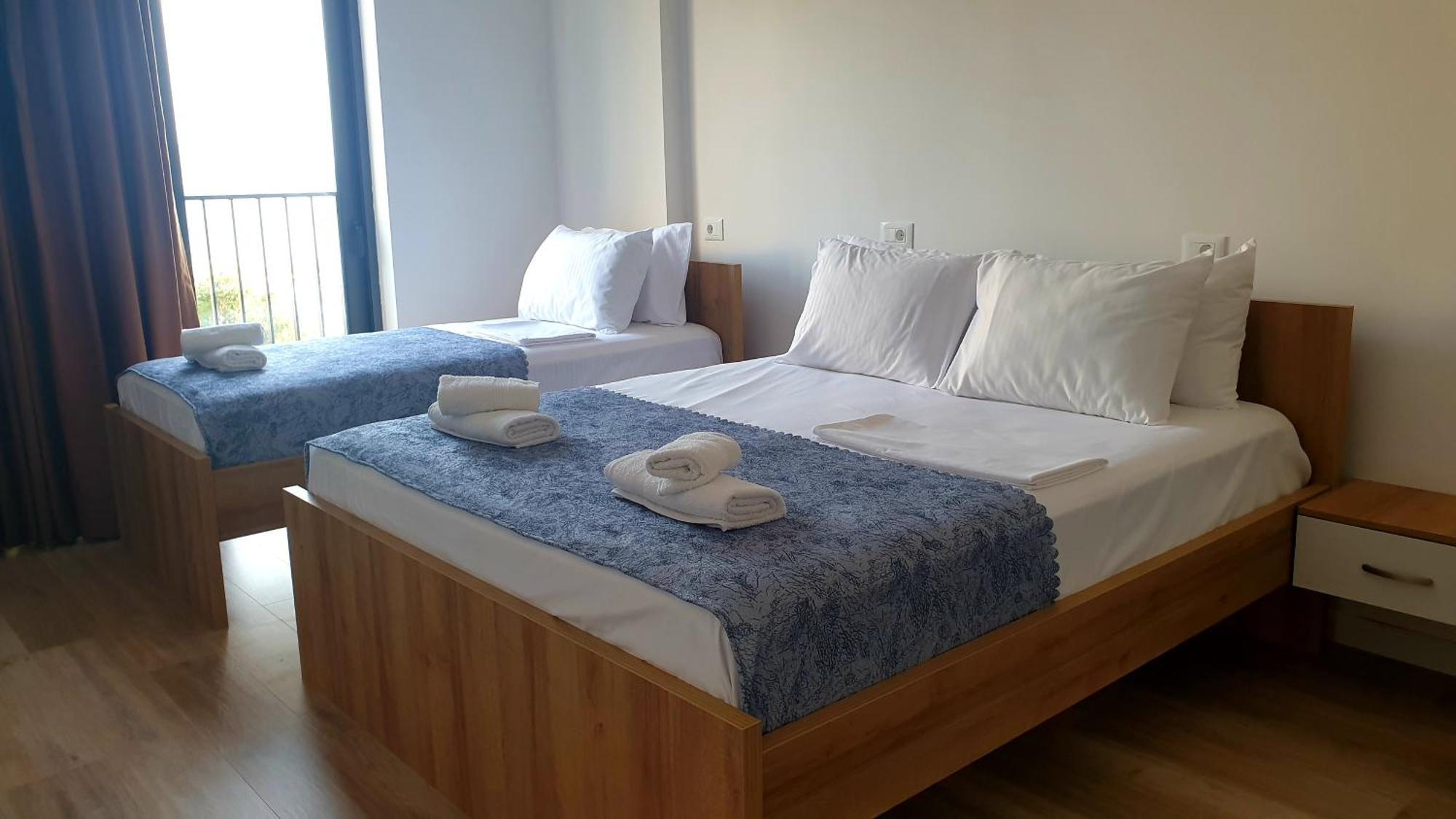 2F Saranda Apartment Bagian luar foto
